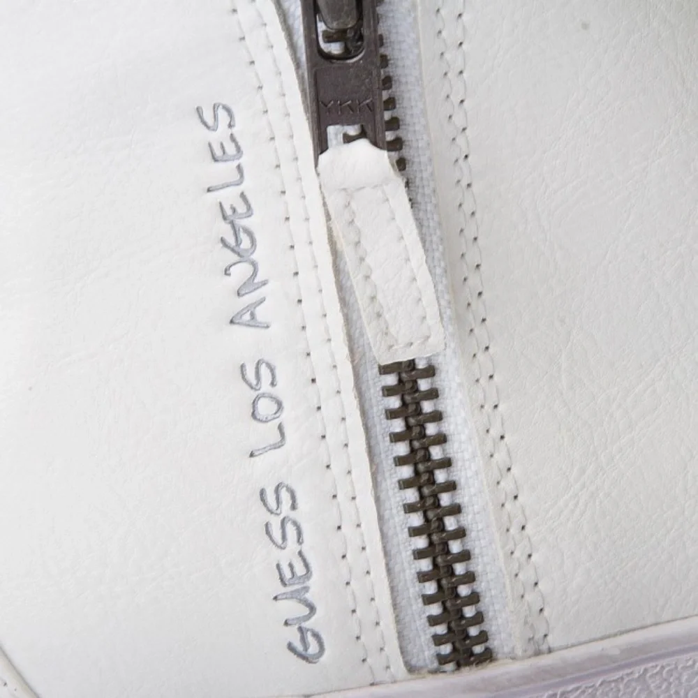 New GUESS Laurence Mid FMLAU1 ELE12 WHITE Sneakers SZ 11`